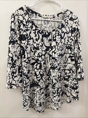 Peruvian Connection Black and White Printed 3/4 Sleeve Scoop Top - large